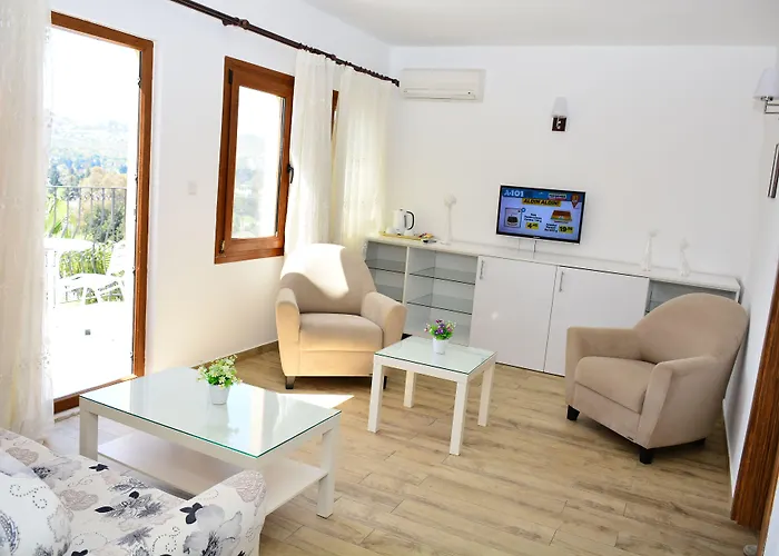 Queen Boutique Hotell Bitez