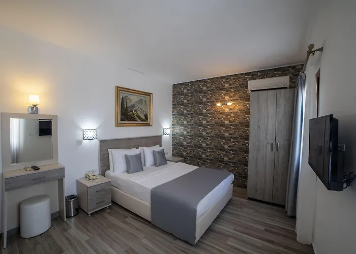 Queen Boutique Hotell 2*