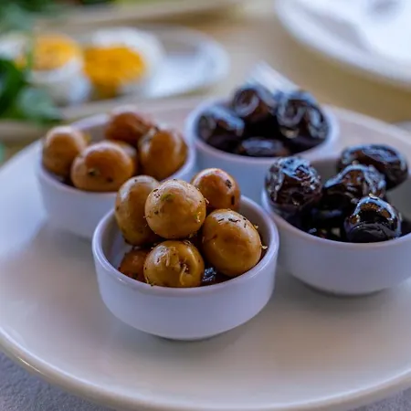 Queen Boutique 바이즈