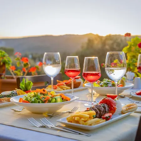 Queen Boutique Hotell 2*