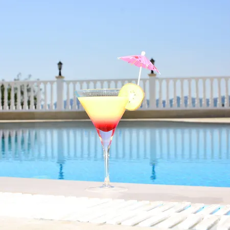 Queen Boutique Bitez