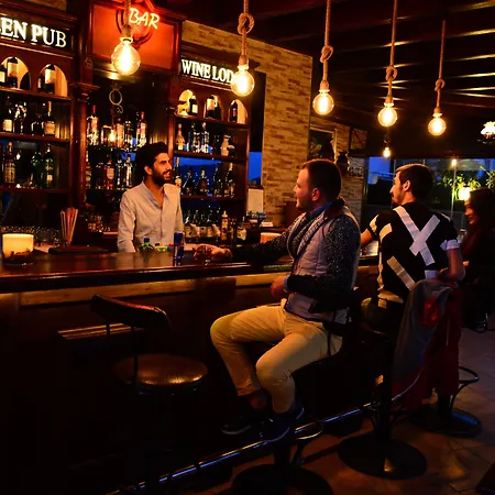 Queen Boutique 바이즈