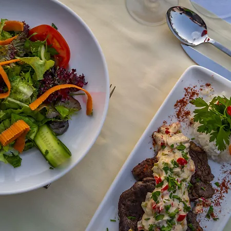 Queen Boutique 바이즈