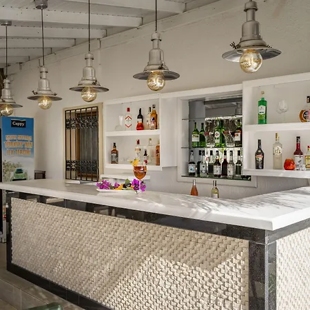 Queen Boutique Hotell 2*