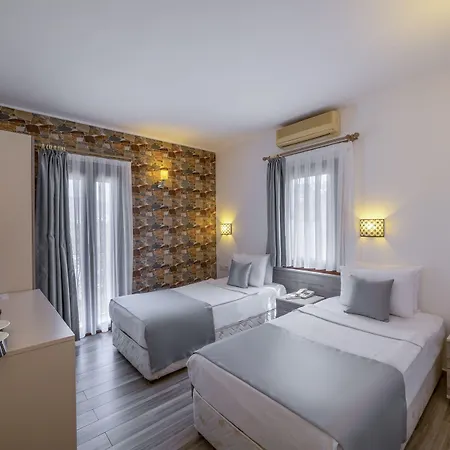 Queen Boutique Отель Битез